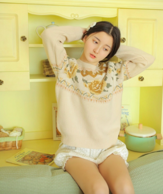 90后治愈系美女小清新私房街拍图片